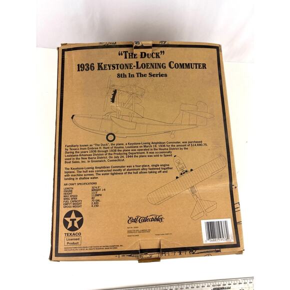 Wings of Texaco 1:64 Scale Diecast Plane 1936 Keystone-Loening Commuter The Duck - Picture 11 of 16